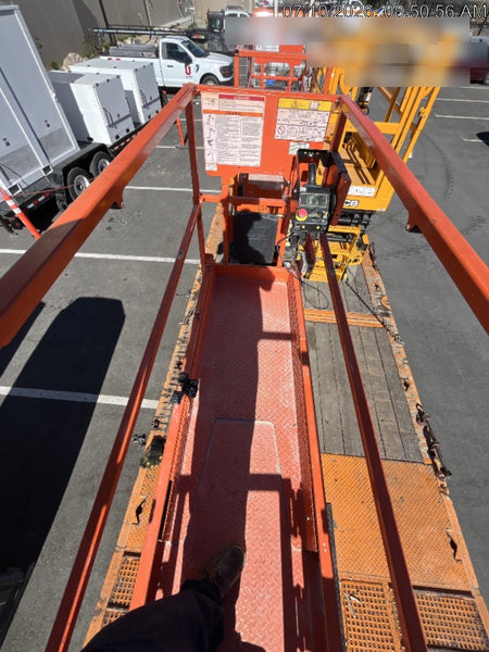 2023 JLG ES2632