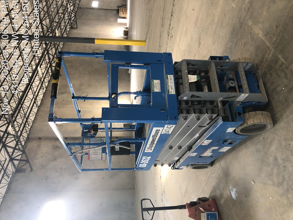 2020 Genie GS-2632 Standard, Folding half height swing gate