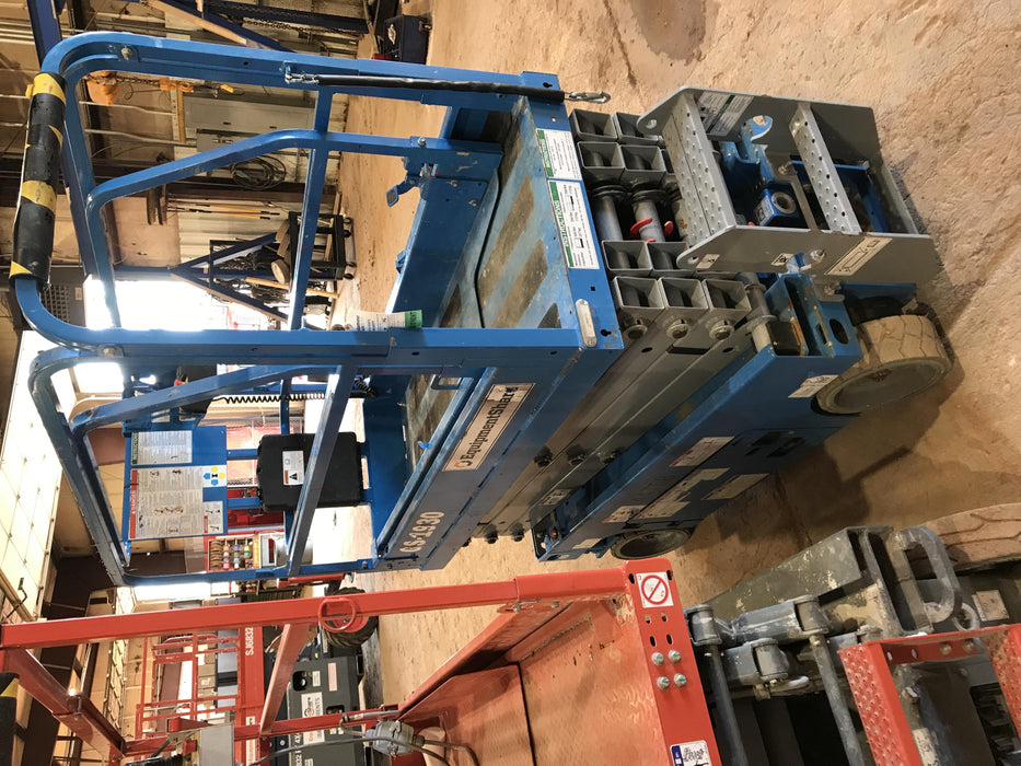 2019 Genie GS-1930 Fixed rails with chain Entry