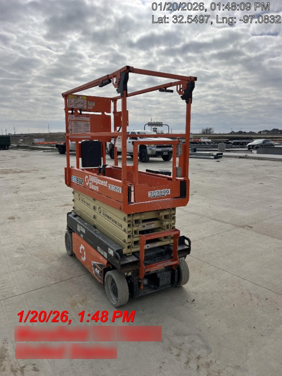 2023 JLG ES1932