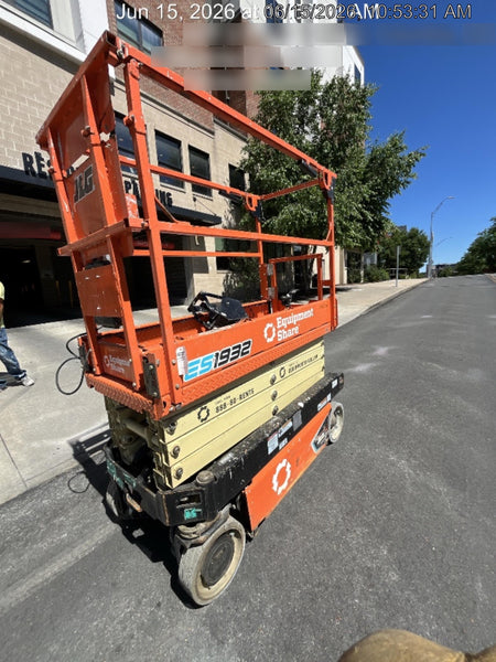 2023 JLG ES1932