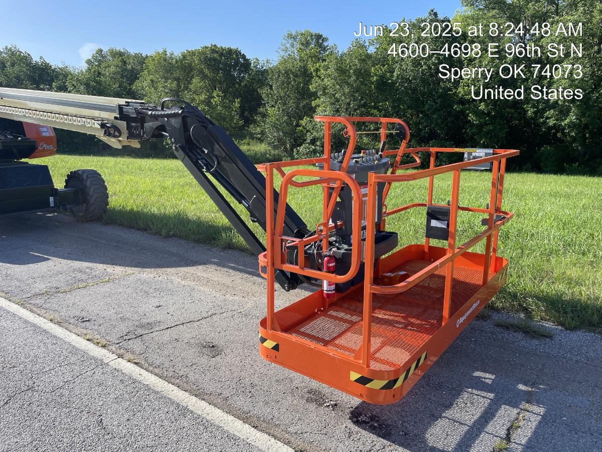 2025 JLG 660SJ