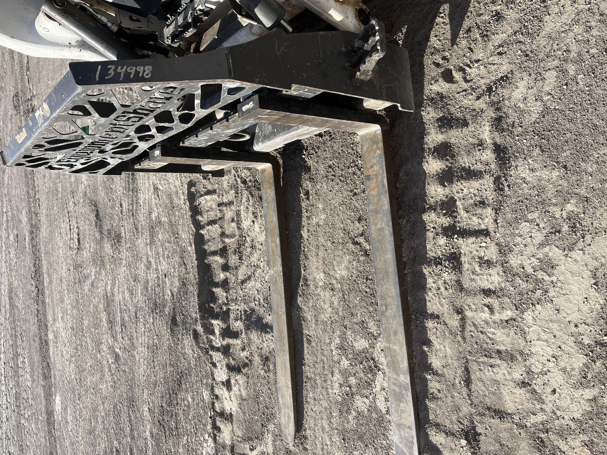 2021 PALADIN 48" Pallet Forks - Paladin