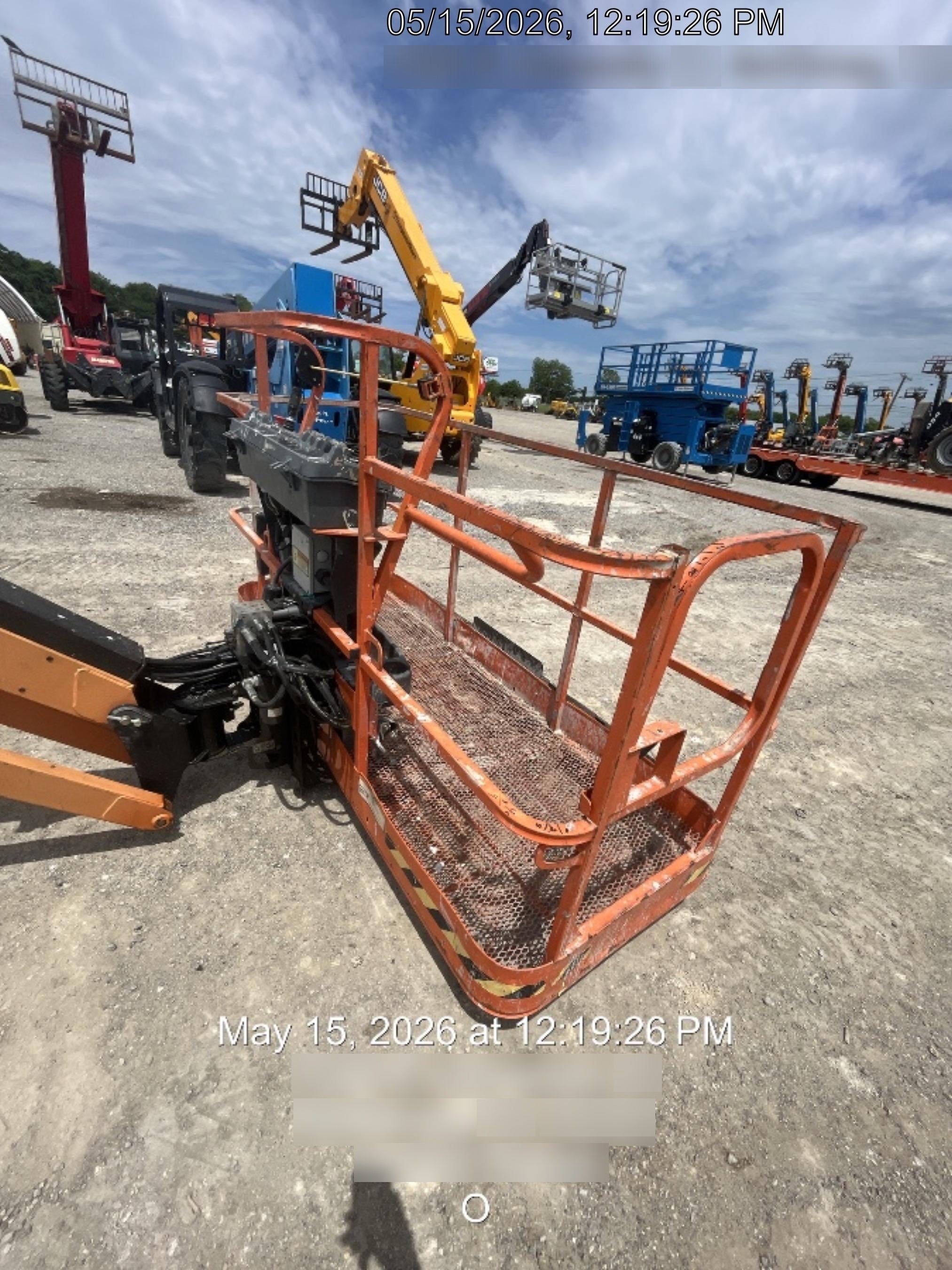 2022 JLG 660SJ