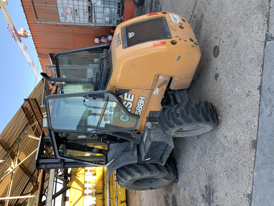 2019 CASE 588H