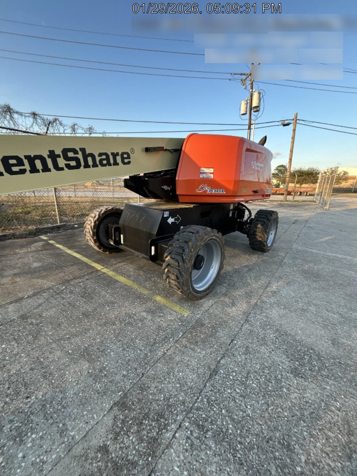 2025 JLG 660SJ
