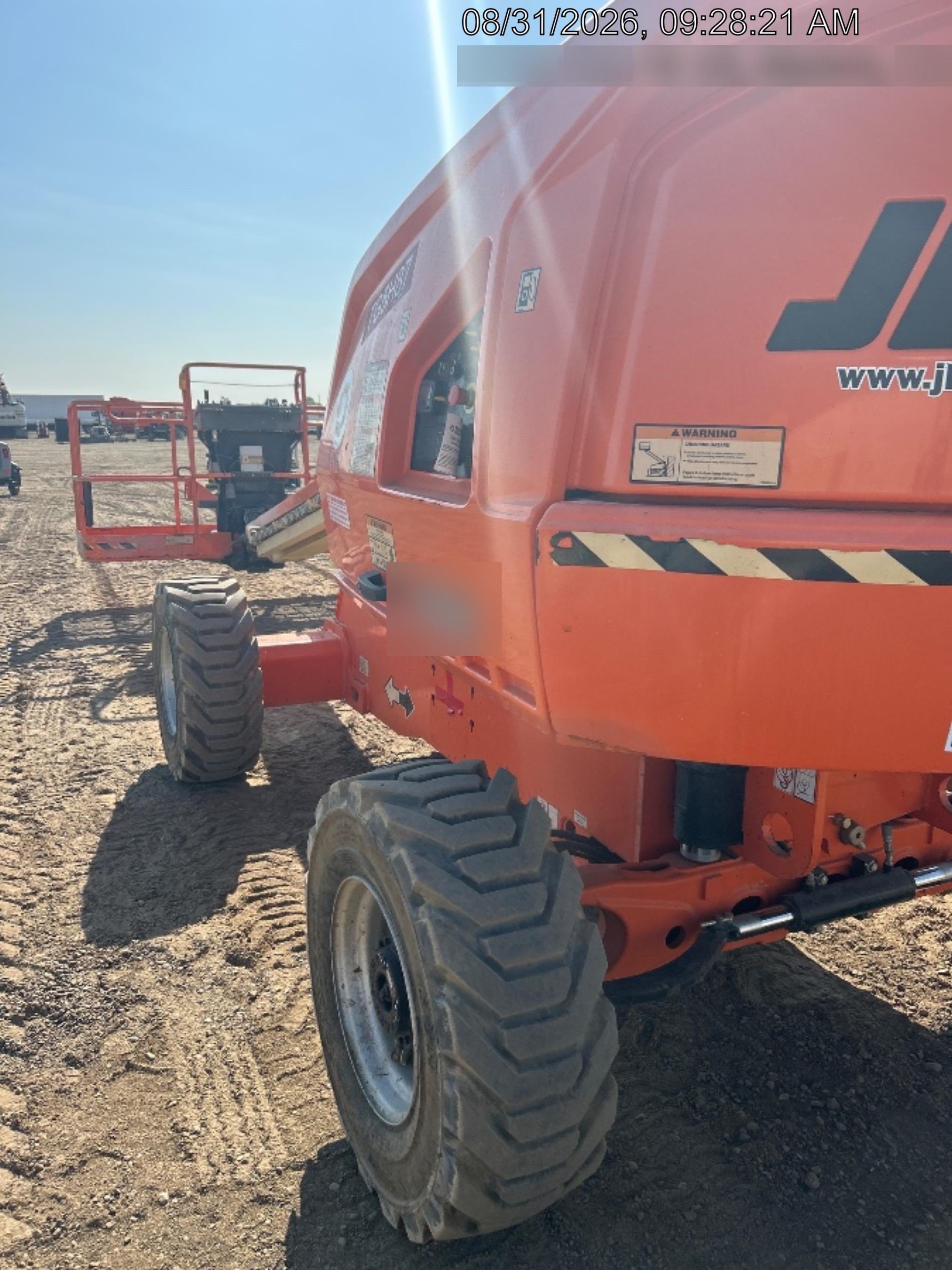 2020 JLG 400S