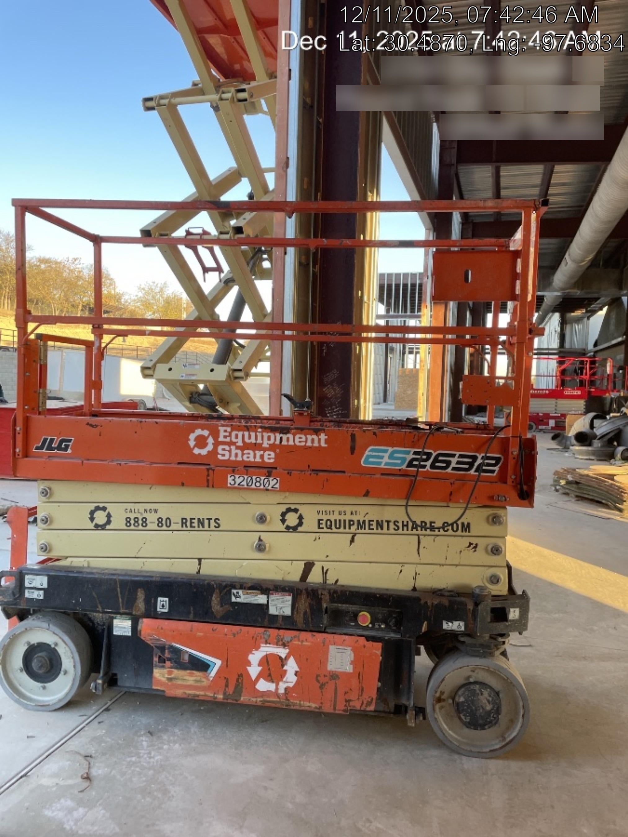 2023 JLG ES2632