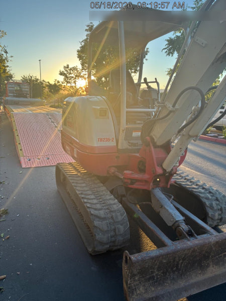 2022 TAKEUCHI TB235-2R