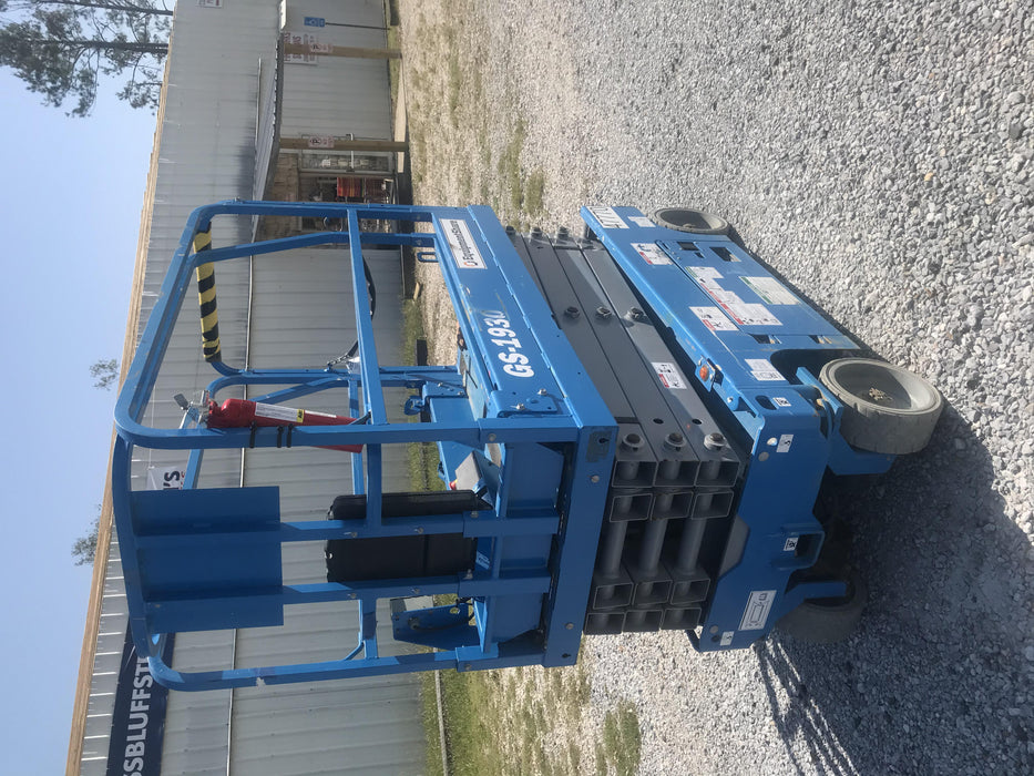 2019 Genie GS-1930 Fixed Rails with Chain Entry