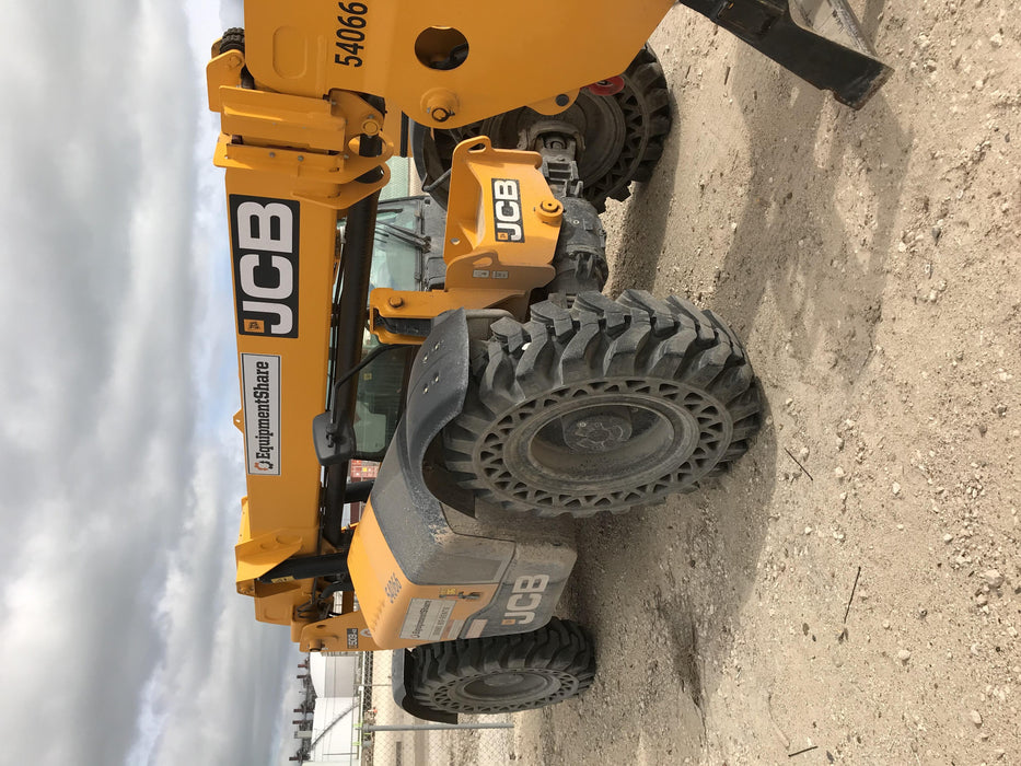 2019 JCB 509-42 Cab/Heat/Air, 74 HP, Solid Tires, STD Worklight, Beacon, Aux Hydraulics, Lifting Eye, Back up Alarm w/66" Carriage/60" Forks