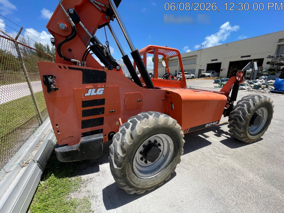 2019 SKYTRAK 6042