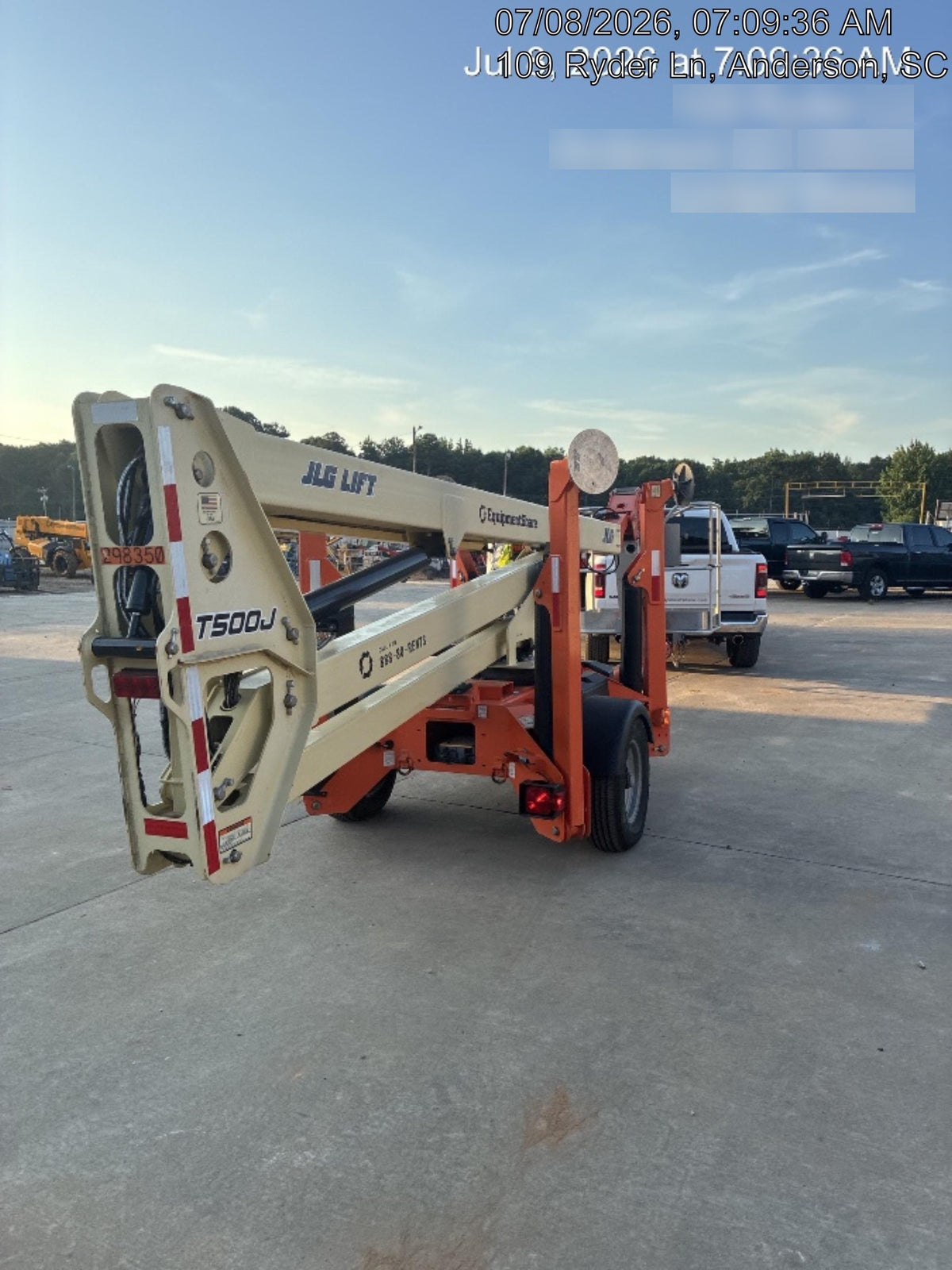 2023 JLG T500J