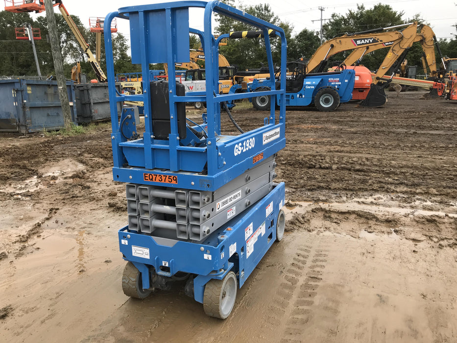 2020 Genie GS-1930 Fixed rails with chain entry gate - Pre A92.20