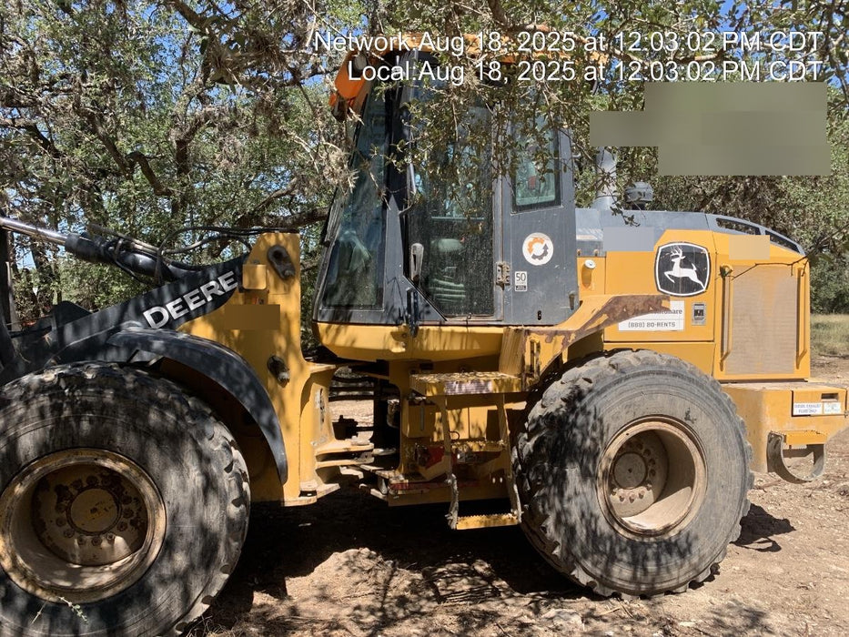 2019 John Deere 524L Cab/Heat/AIR, 3rd Function Hydraulics, Hydraulic JRB QC 2.75 Yd. Bucket, 60" Carriage/72" Forks