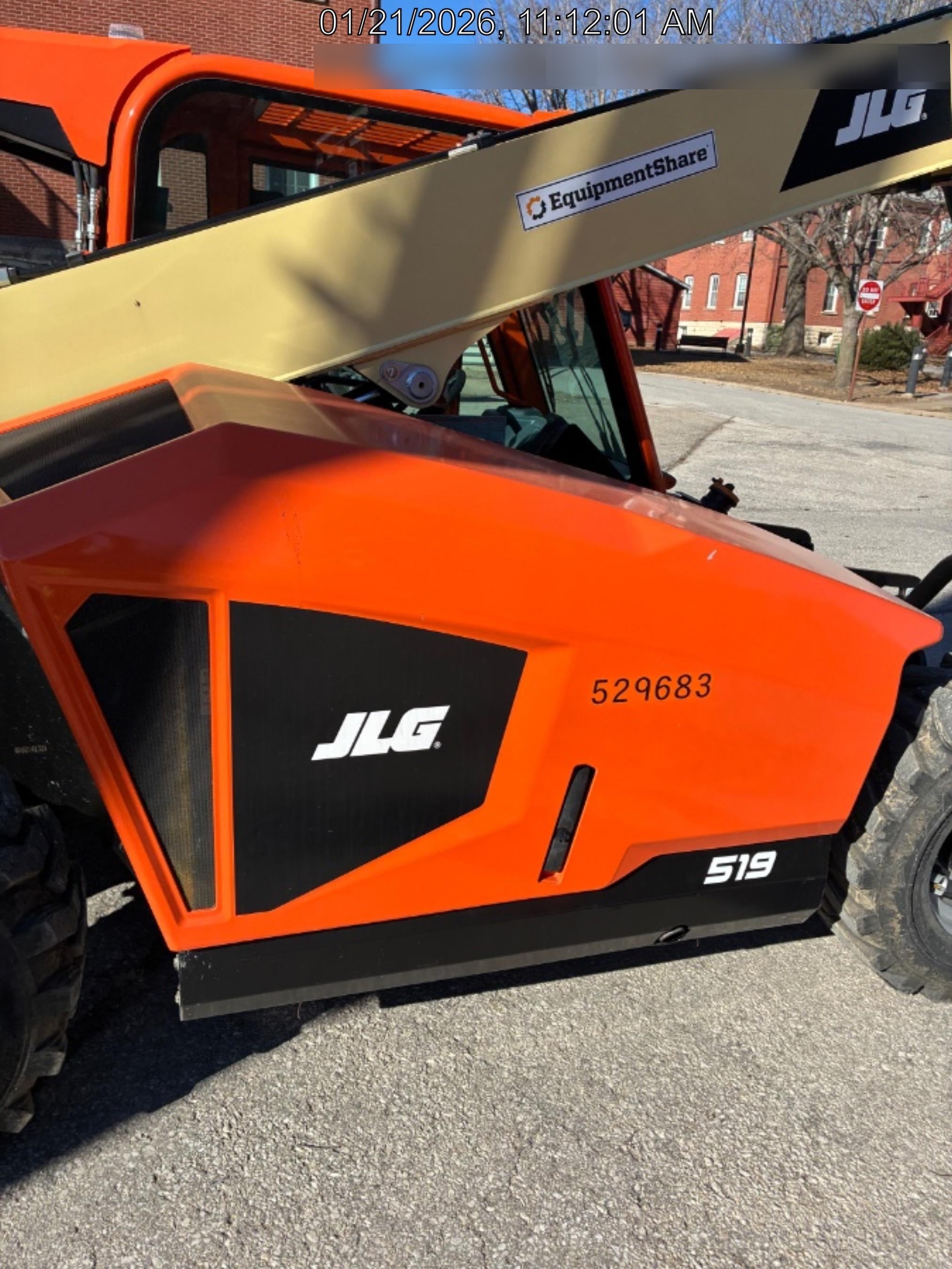 2025 JLG 519