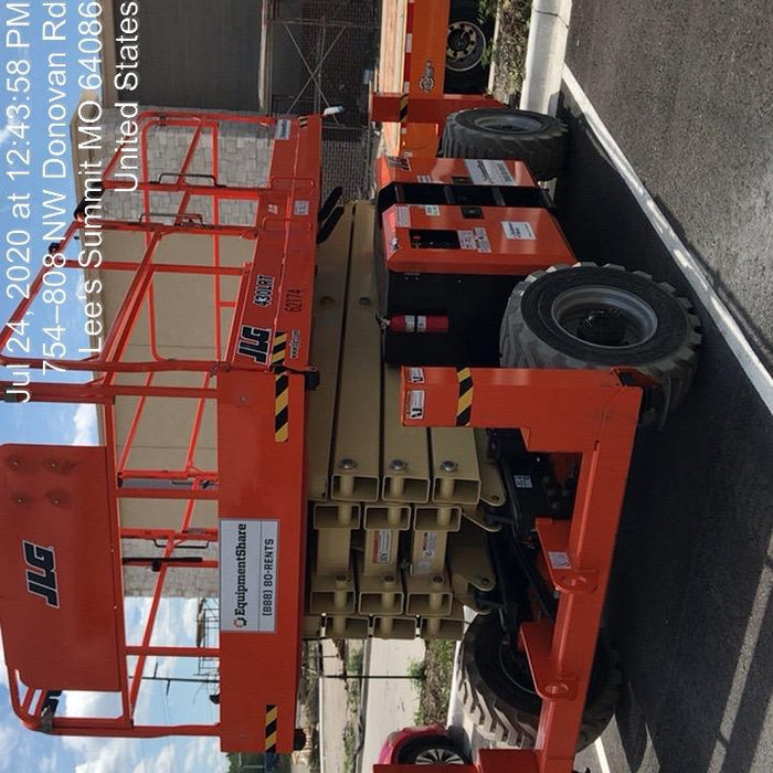 2020 JLG 430LRT