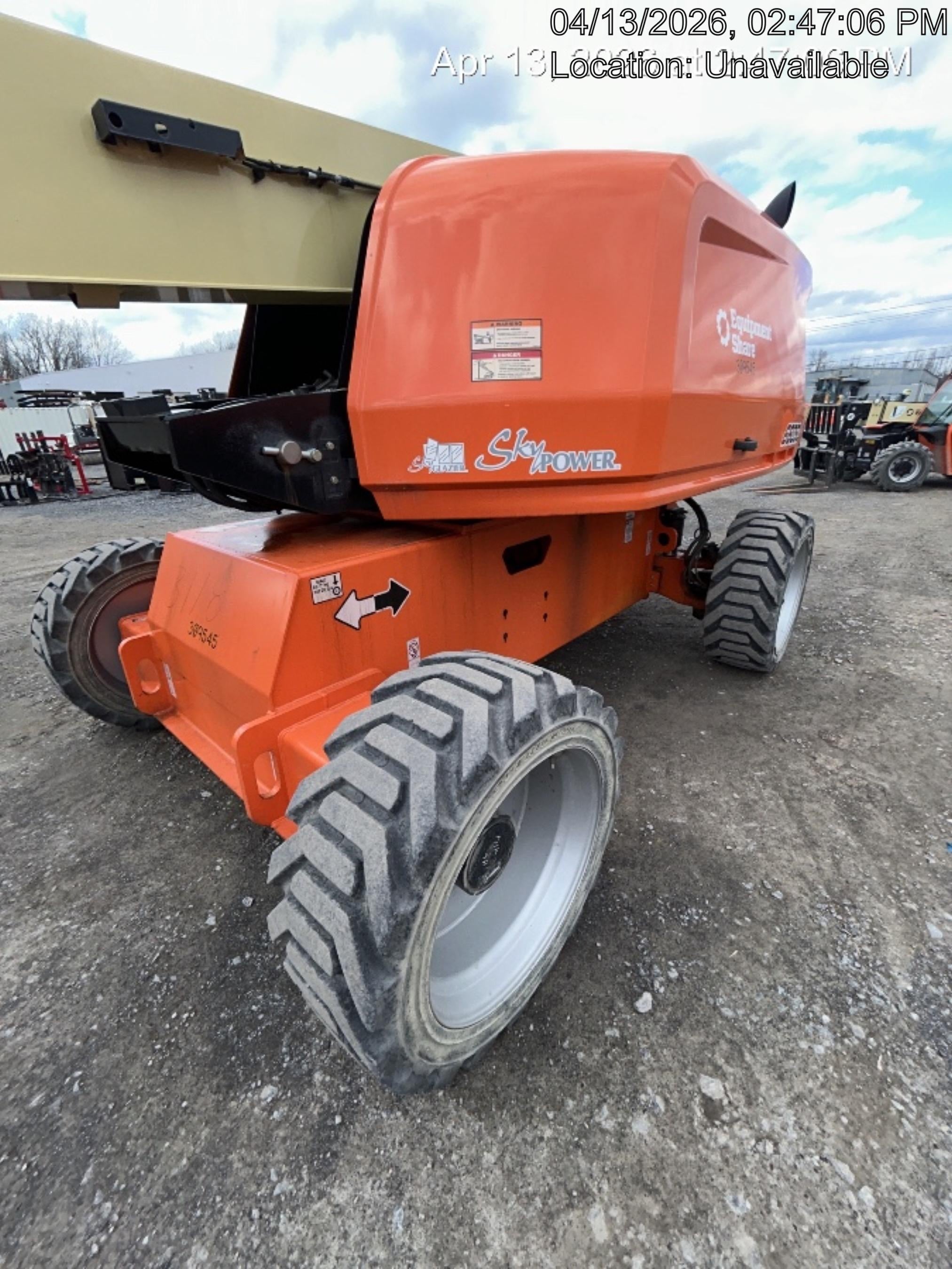 2023 JLG 660SJ