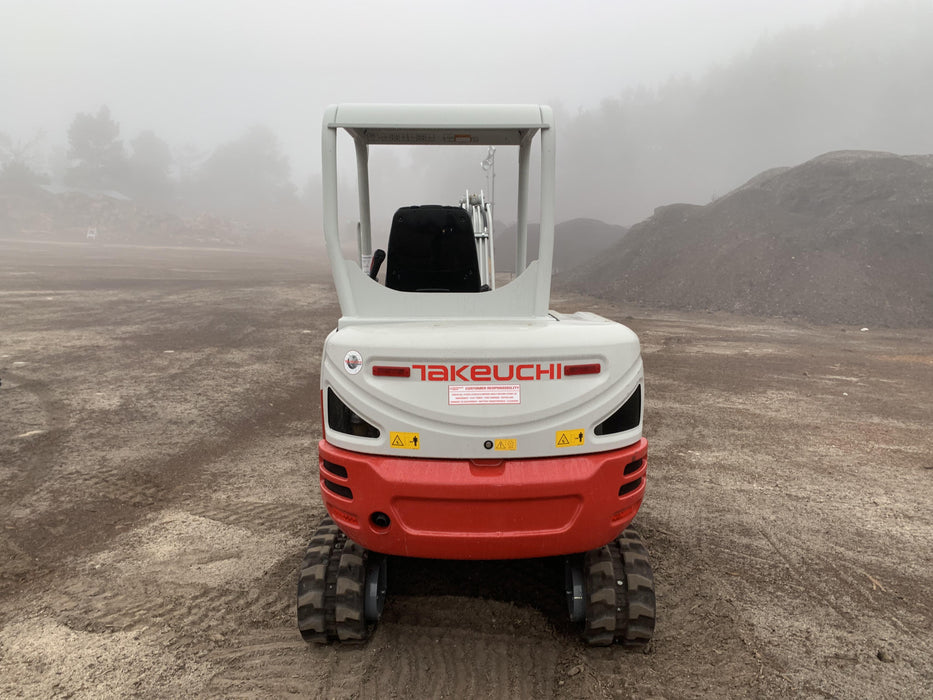 2022 TAKEUCHI TB235-2R