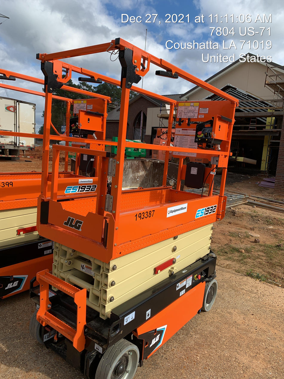 2021 JLG ES1932