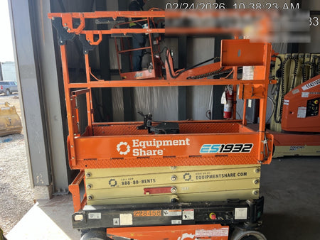 2022 JLG ES1932