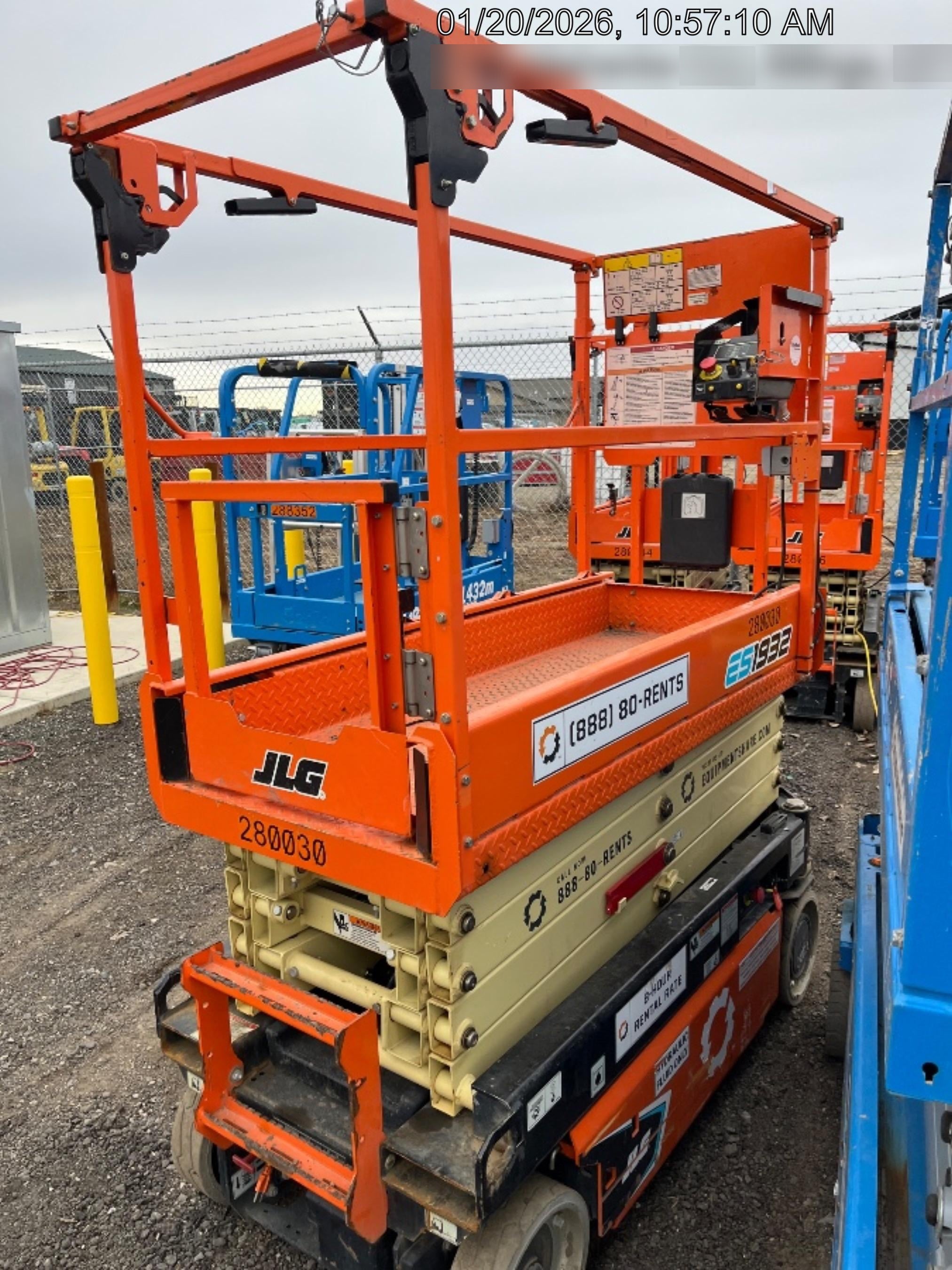 2022 JLG ES1932