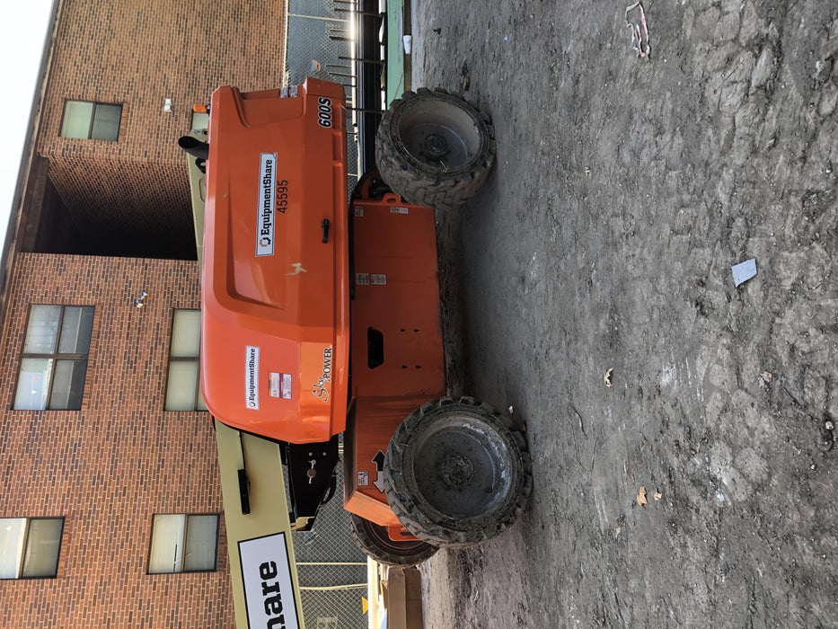 2019 JLG 600S 4WD