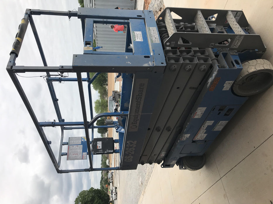 2020 Genie GS-2632 Standard, Folding half height swing gate