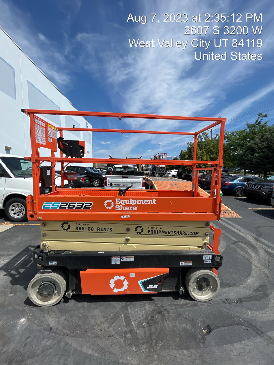 2023 JLG ES2632