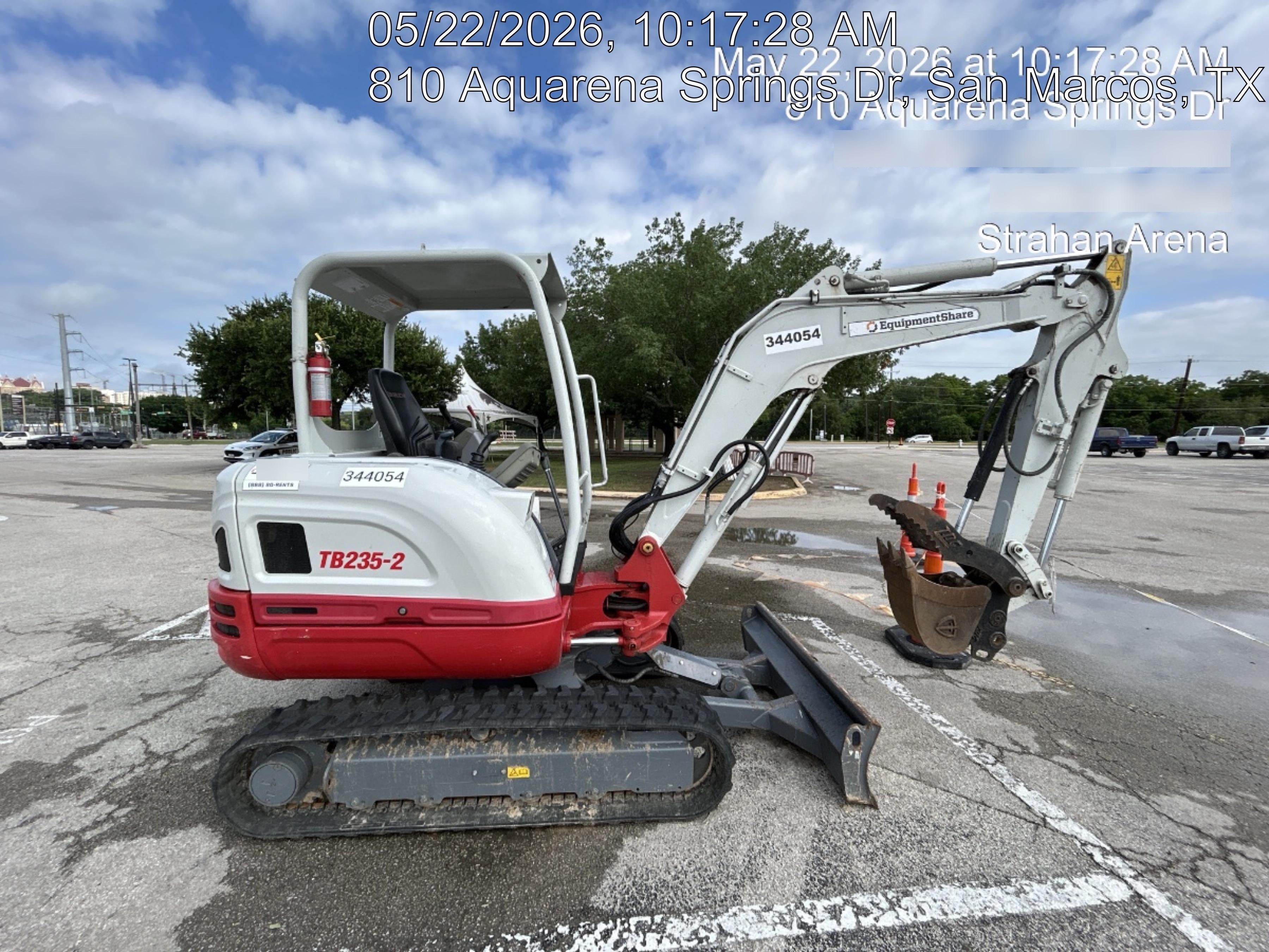 2023 TAKEUCHI TB235-2R