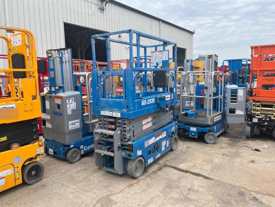 2020 Genie GS-1930 Solid Non Marking Tires, Beacon, Folding rails with half height swing gate