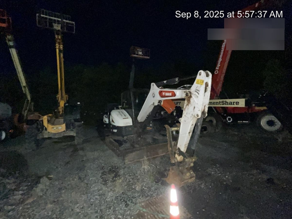 2022 Bobcat E50 Cab/Heat/Air, Rubber Tracks, Manual QC, Hydraulic Thumb