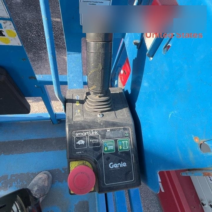 2019 Genie GS-4047 Folding rails with half height swing gate