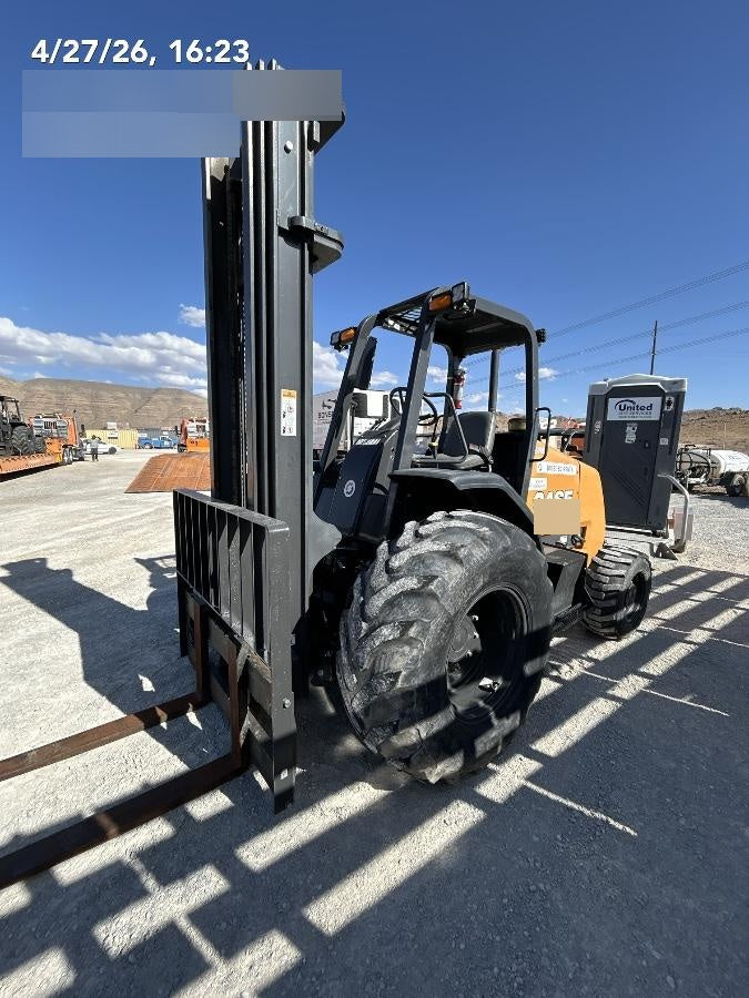 2022 CASE 588H