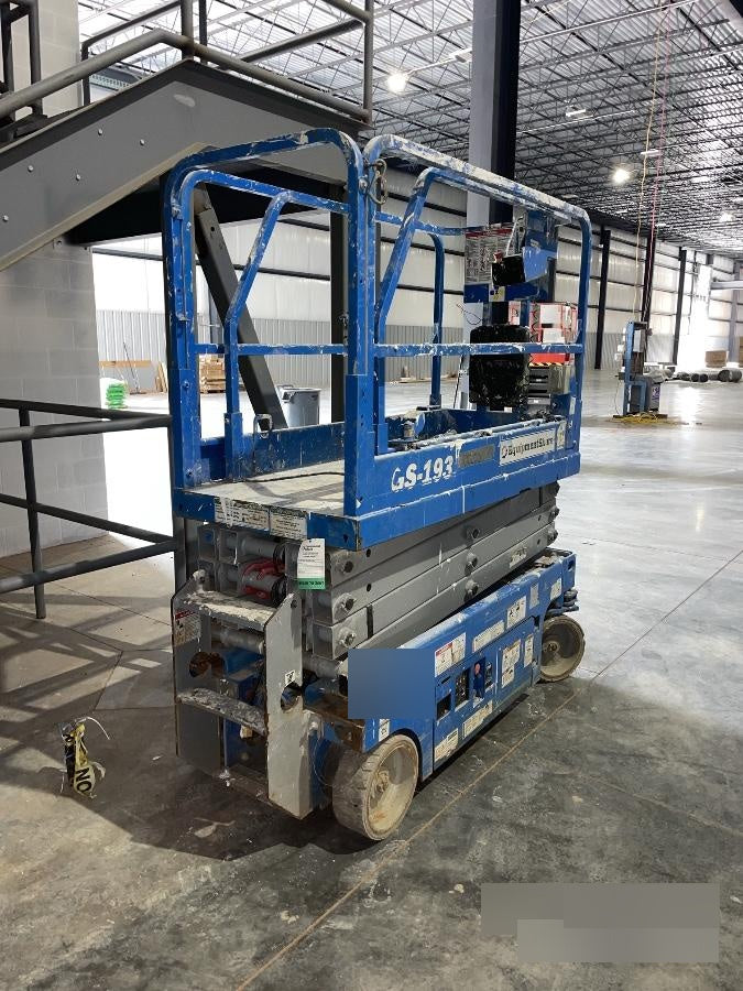 2019 Genie GS-1930 Fixed rails with chain Entry