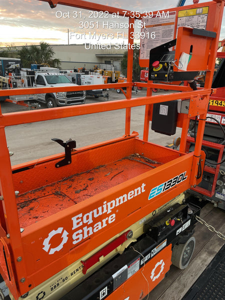 2022 JLG ES1330L