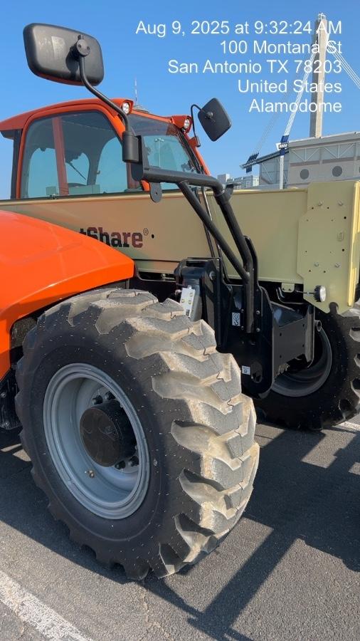 2025 JLG 1732