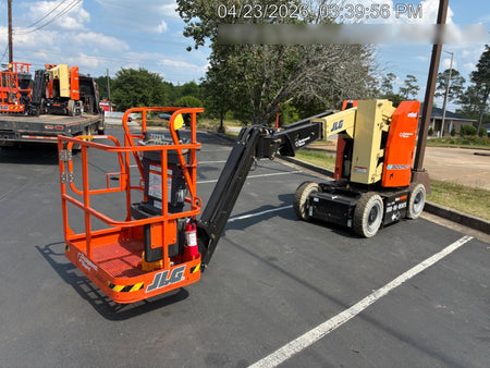 2025 JLG E300AJP