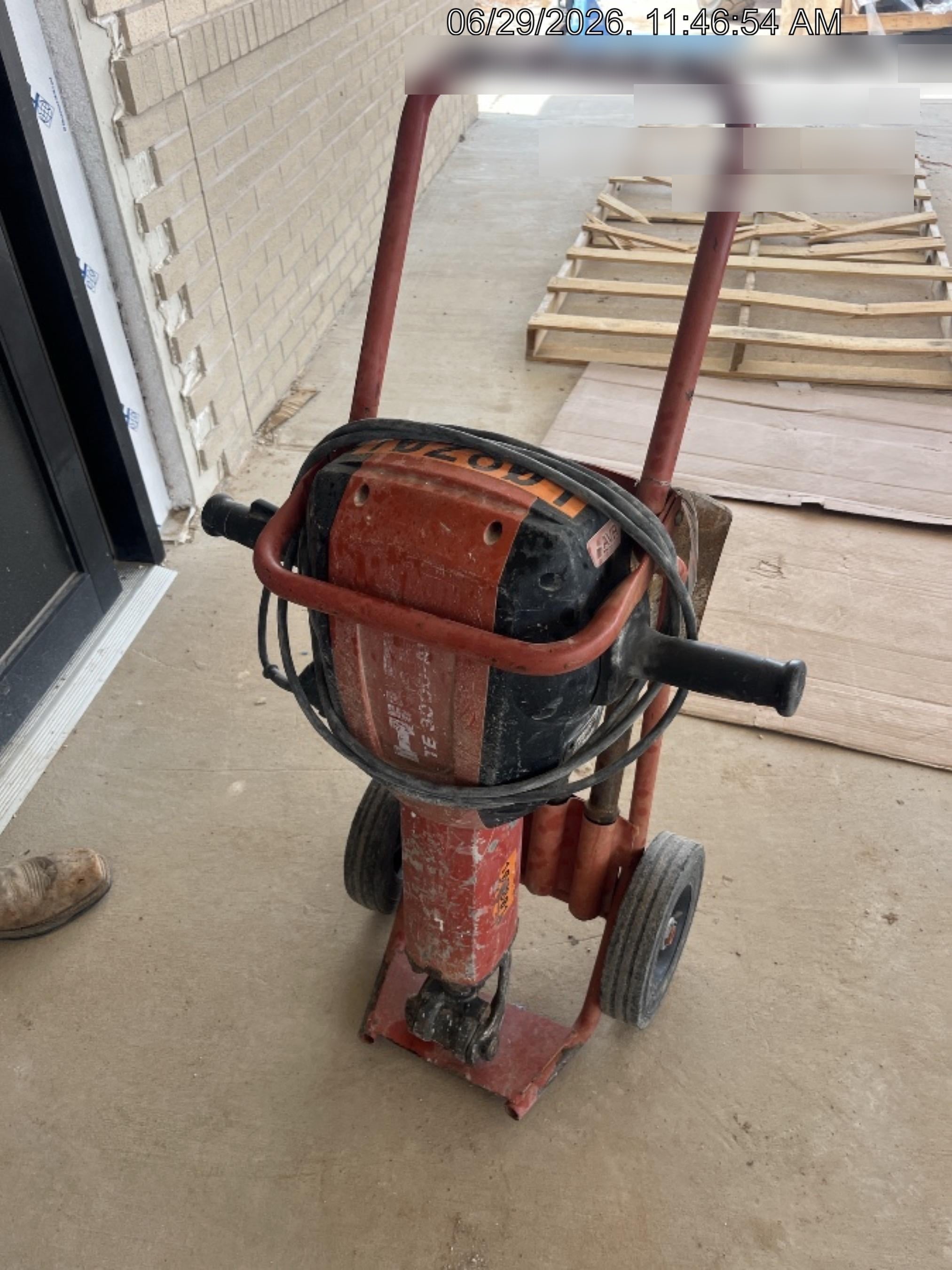 2020 HILTI TE 3000-AVR