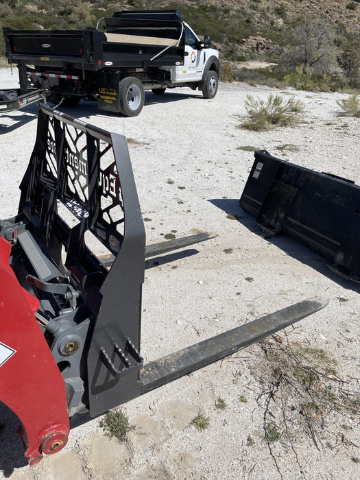 2021 PALADIN 48" Pallet Forks - Paladin