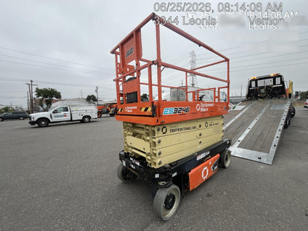 2022 JLG ES3246