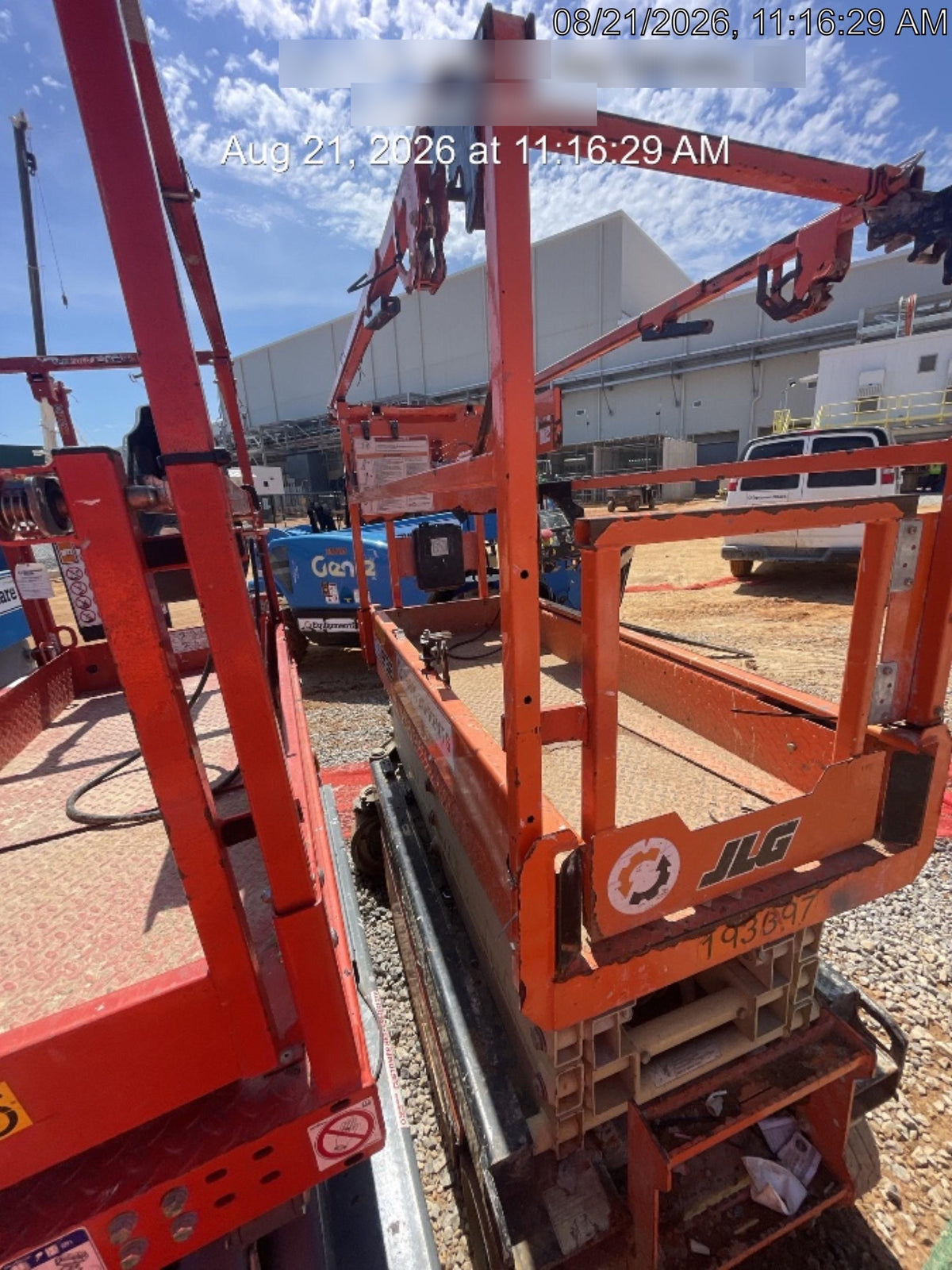 2021 JLG ES1932