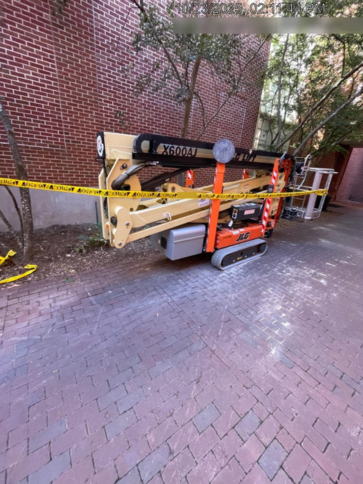 2021 JLG X600AJ