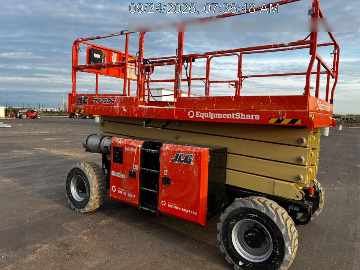 2023 JLG RT4394