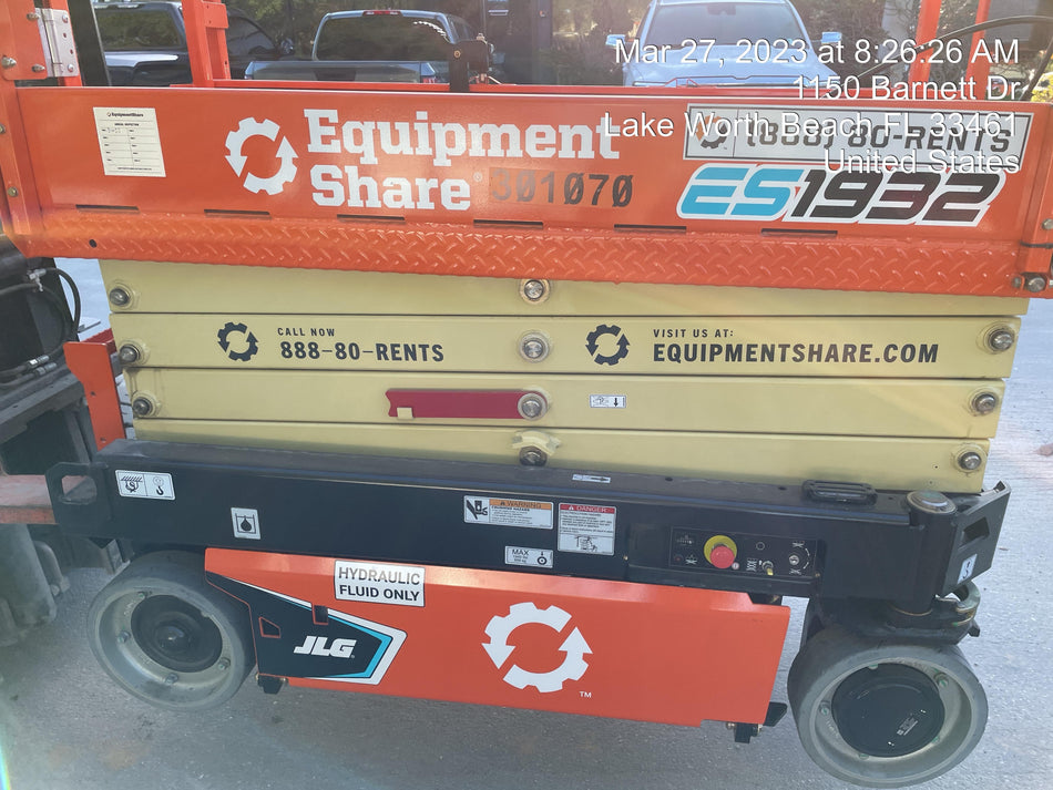 2023 JLG ES1932