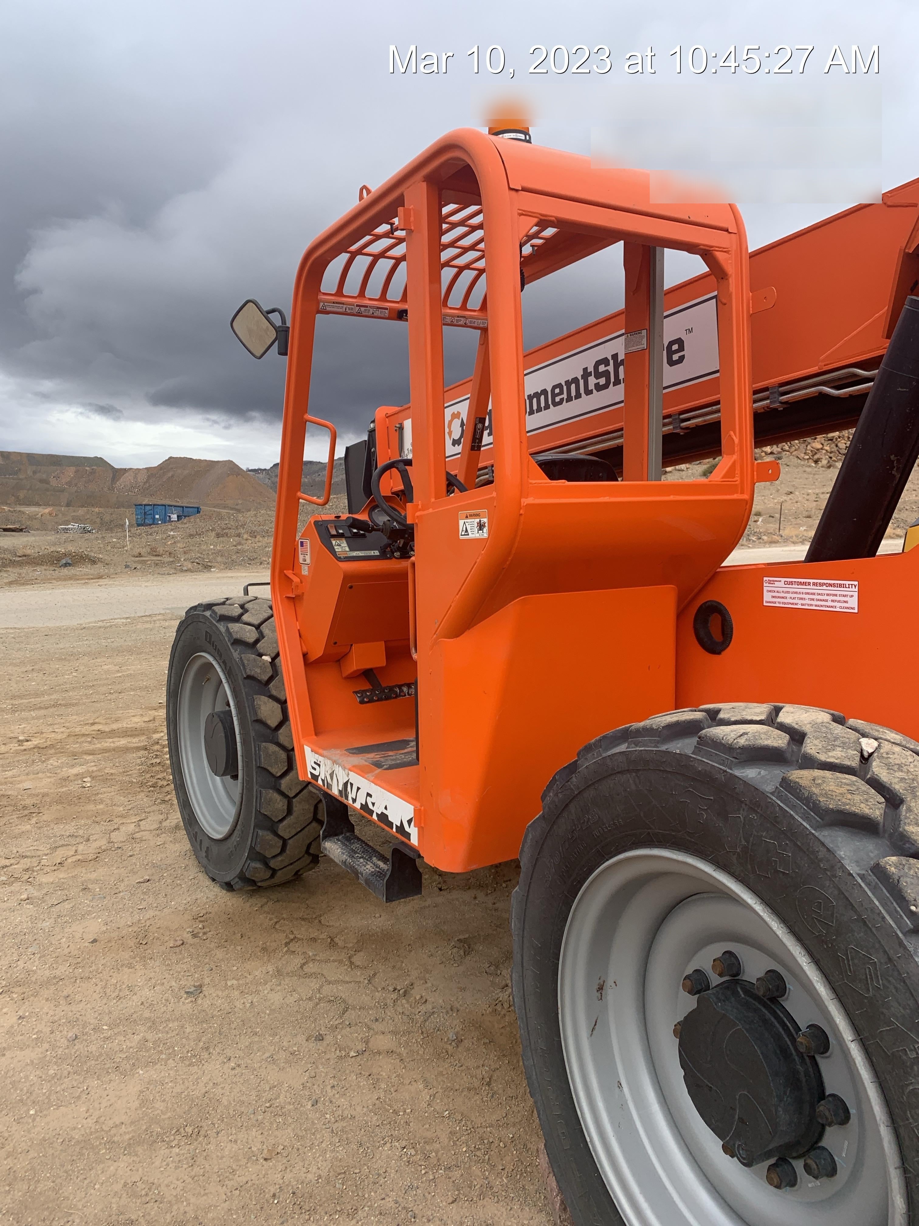 2021 JLG 6036