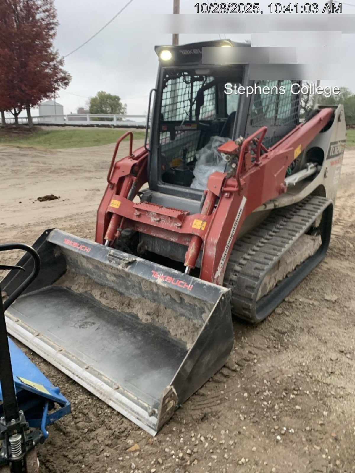 2022 TAKEUCHI TL12R2-CR