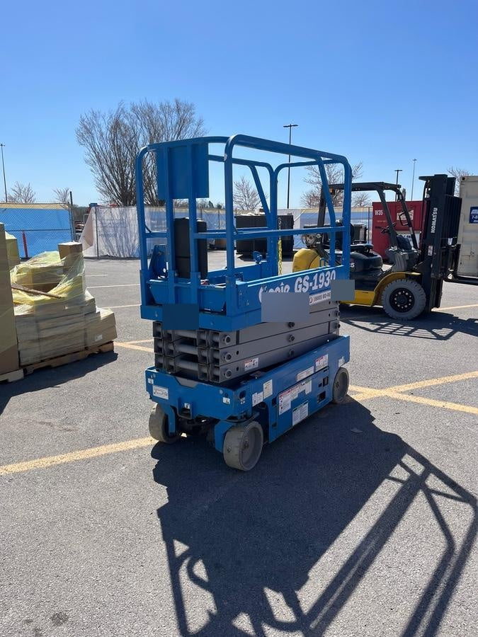 2018 Genie GS-1930 Genie GS-1930 w/Fixed Rail, Chain Entry