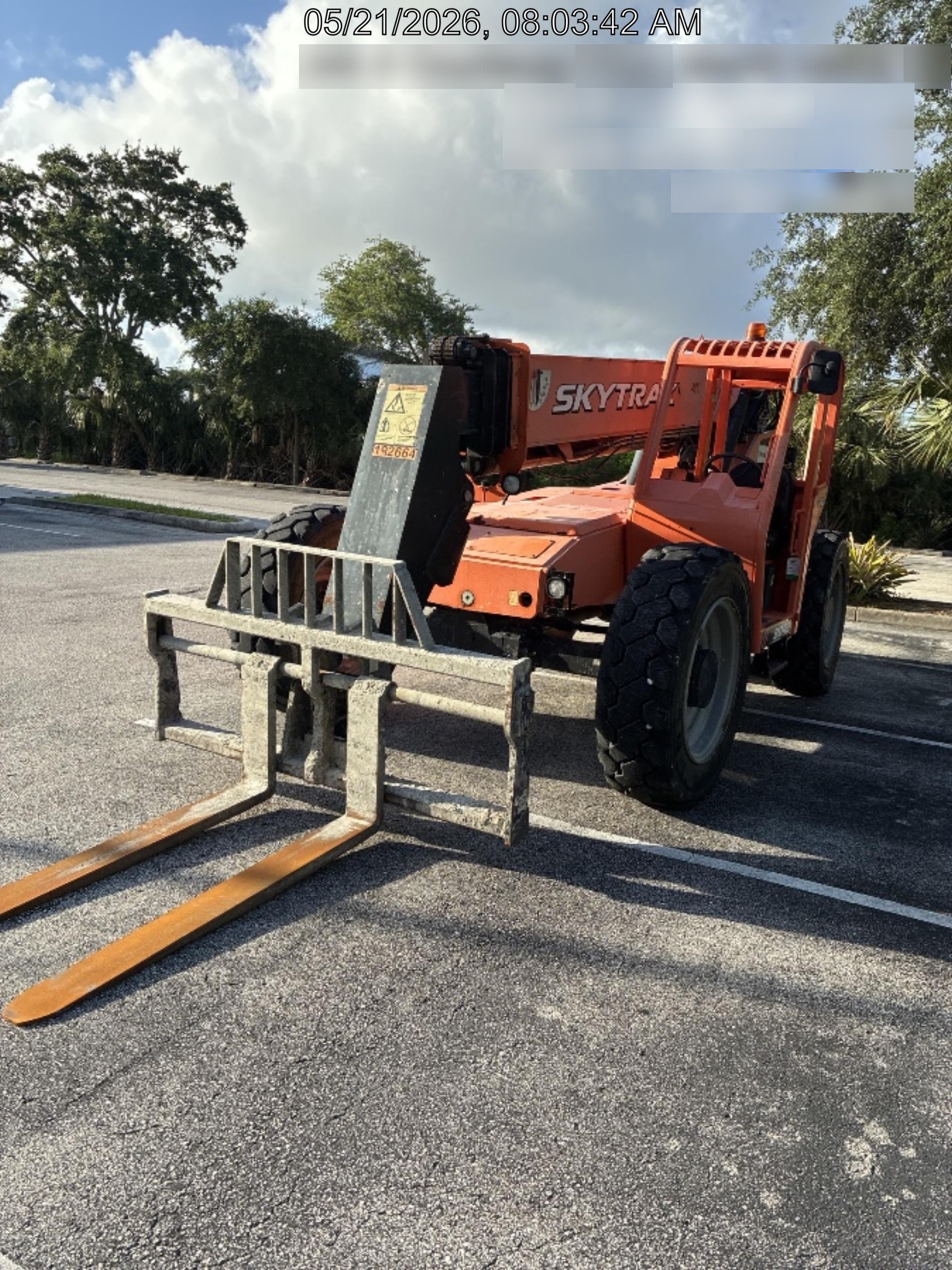 2019 SKYTRAK 8042