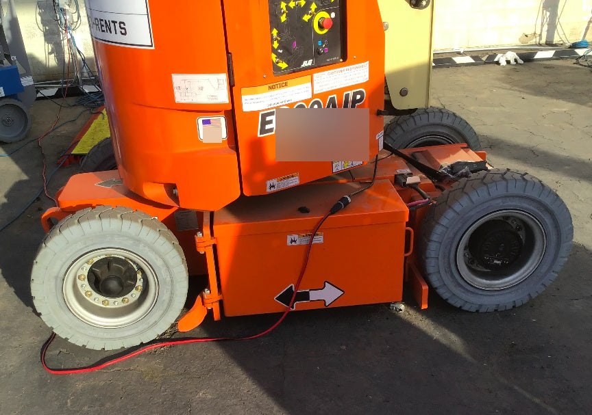 2020 JLG E300AJP